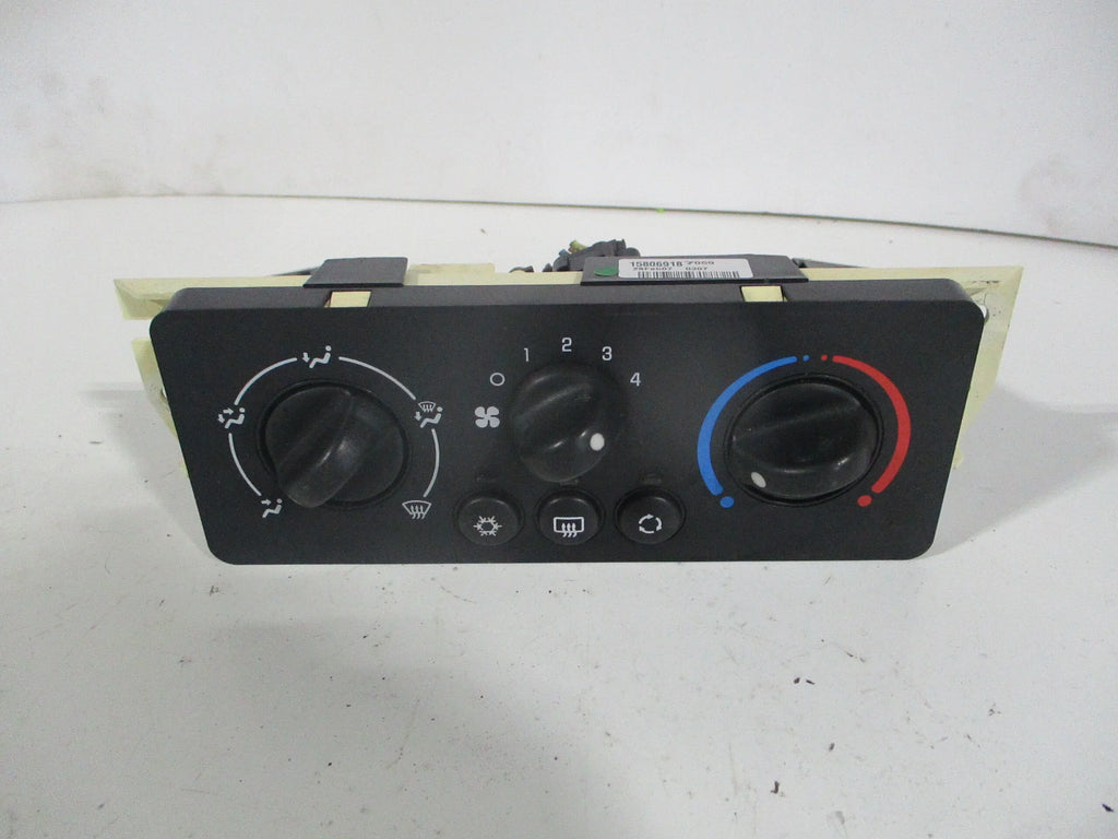 AC Pre-Owned 06-07 Heater Temperature Saturn Controle OEM (Good) LKQ Ion