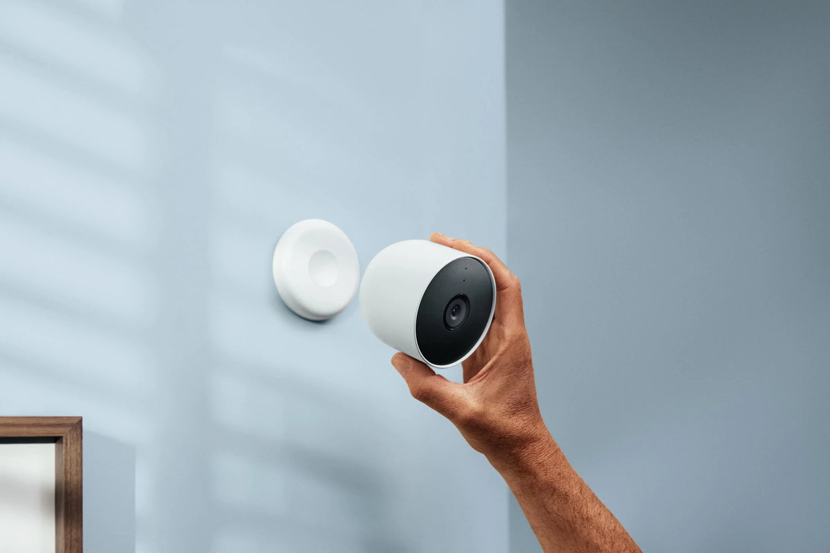 indoor, (outdoor Nest or White Camera 1pk battery)