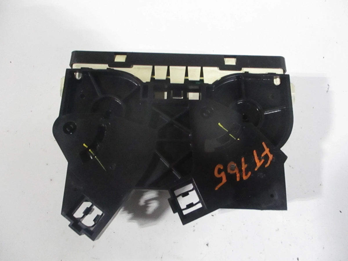 AC Pre-Owned 06-07 Heater Temperature Saturn Controle OEM (Good) LKQ Ion