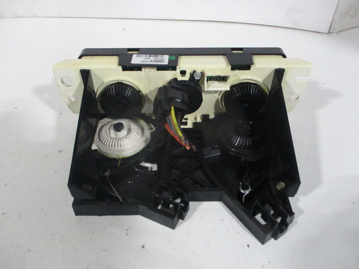 AC Pre-Owned 06-07 Heater Temperature Saturn Controle OEM (Good) LKQ Ion